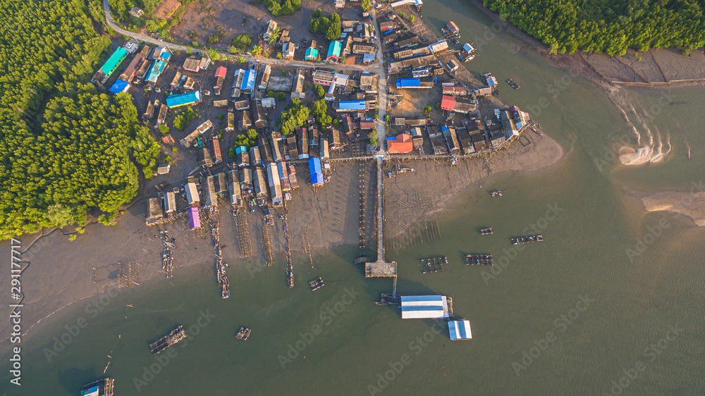 Obraz premium top view pier of Ban Samchong fishing village in Phang Nga Thailand