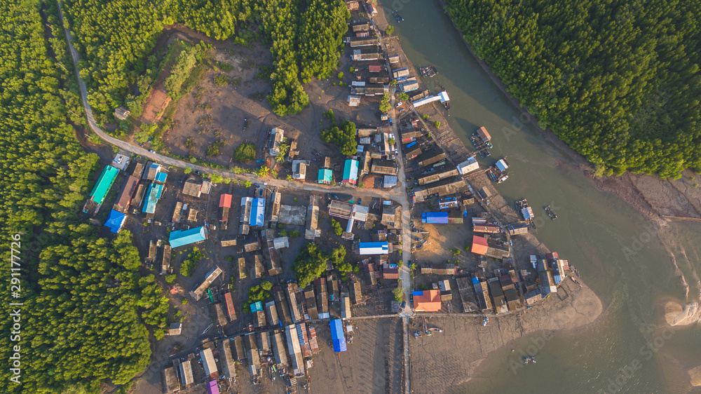 Obraz premium top view pier of Ban Samchong fishing village in Phang Nga Thailand