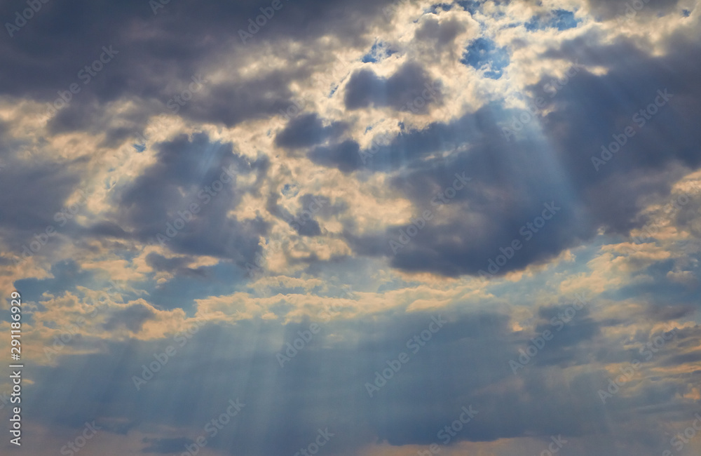 Obraz premium Clouds before a thunderstorm