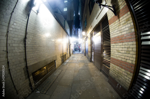 Ruelle de nuit photo