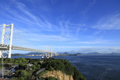 与島から見た瀬戸大橋 © ziggy