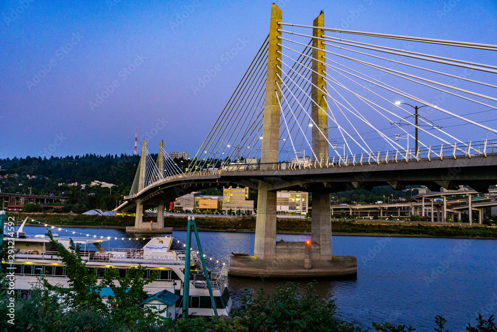 Obraz premium Tillikum Bridge Portland Oregon