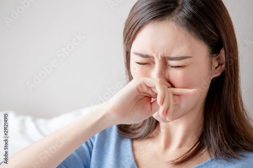 woman has running nose