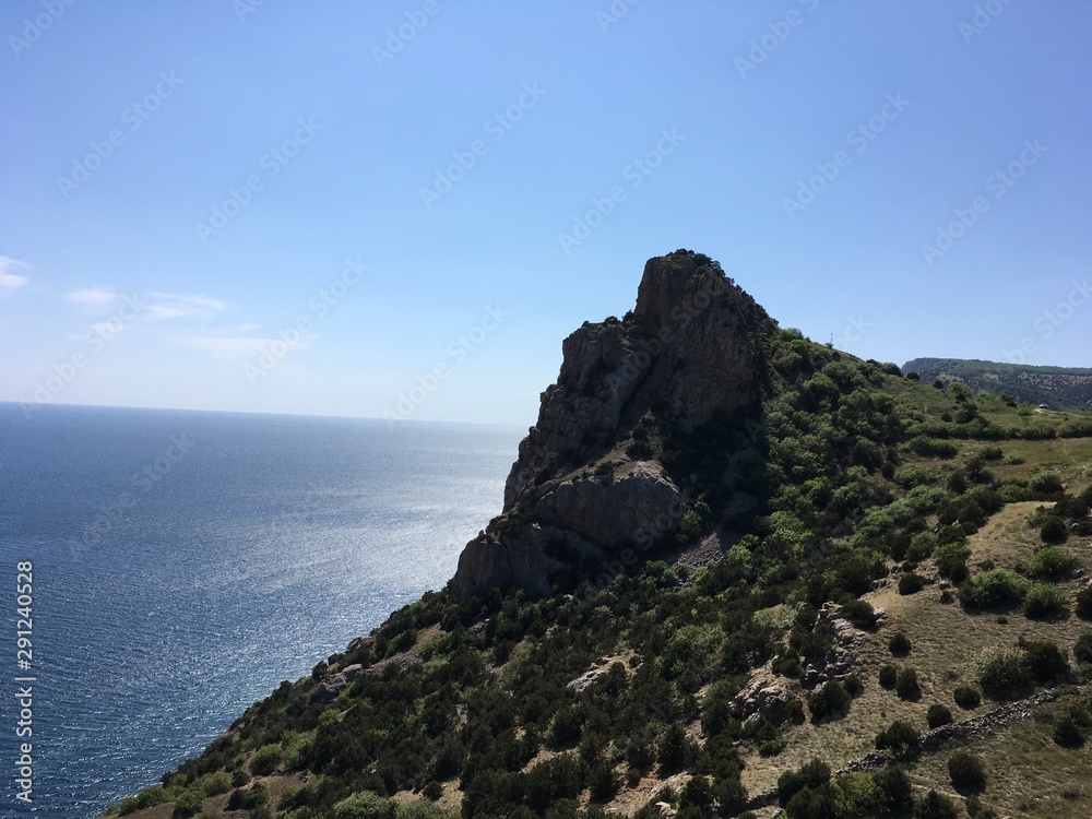  cliff above the sea