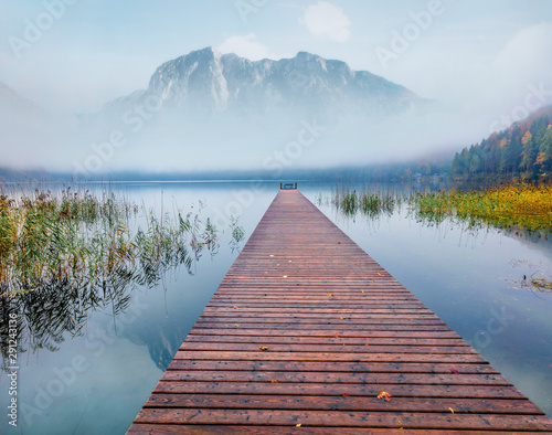 Dekoracja na wymiar  stunning-autumn-scene-of-altausseer-see-lake-foggy-morning-view-of-altaussee-village-district-of-liezen-in-styria-austria-beauty-of-countryside-concept-background