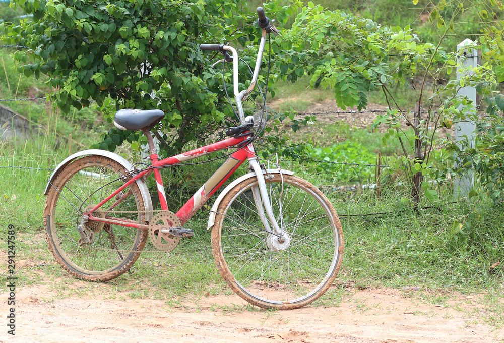 dirt bicycle on country road