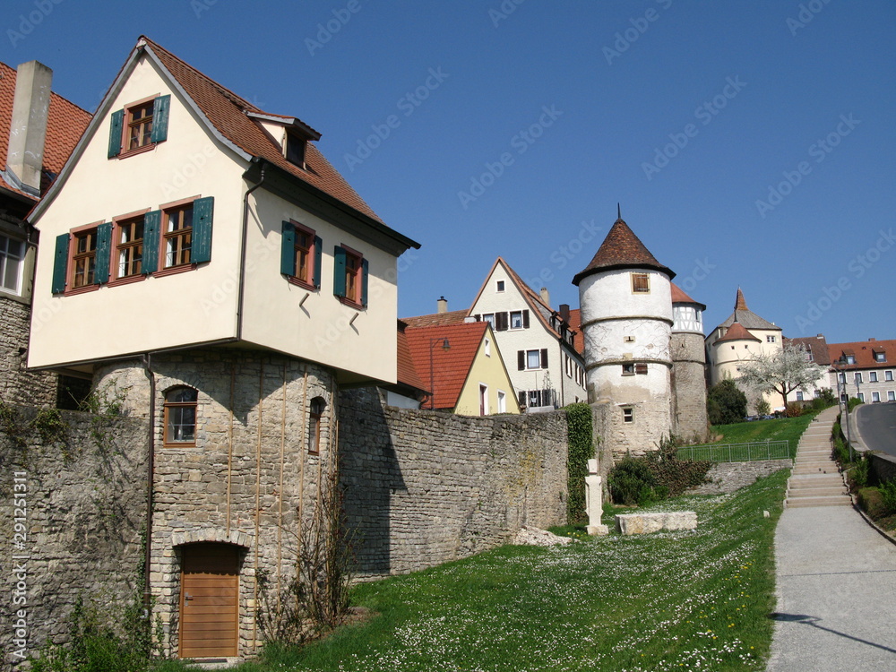 Stadtmauer mit Türmen in Dettelbach