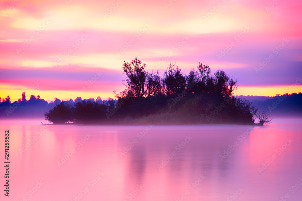 Obraz premium Sunrise at the Ammersee