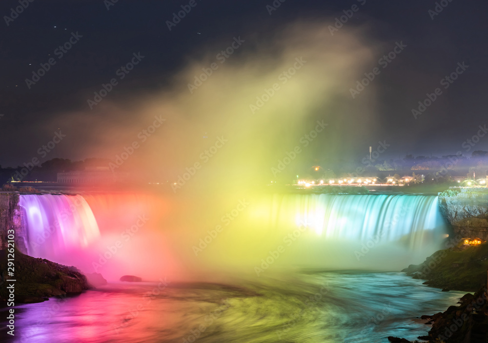 Niagara waterfalls at Night