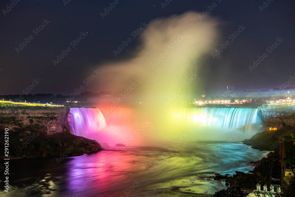 Niagara waterfalls at Night