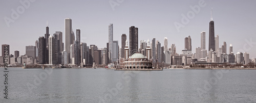 Chicago city skyline © gdvcom