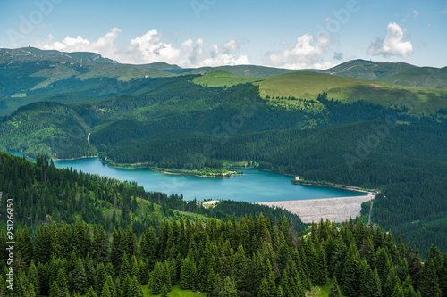 Fototapeta Naklejka Na Ścianę i Meble -  Vidraru lake and landscape of the Carpathian Mountains, in Transylvania (Romania)