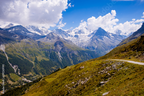 Fototapeta Naklejka Na Ścianę i Meble -  Swiss landscape in the mountains
