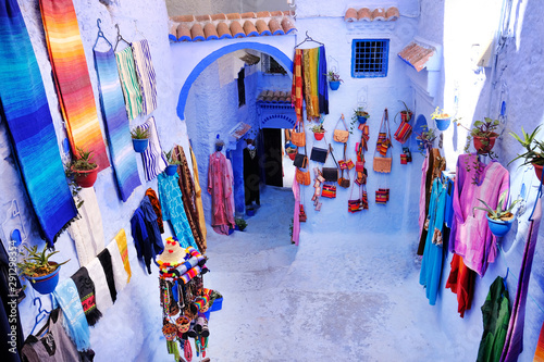 Street market in Chefchaouen, Morocco. Traditional moroccan architectural details in Chefchaouen, Morocco, Africa © Andrii Vergeles