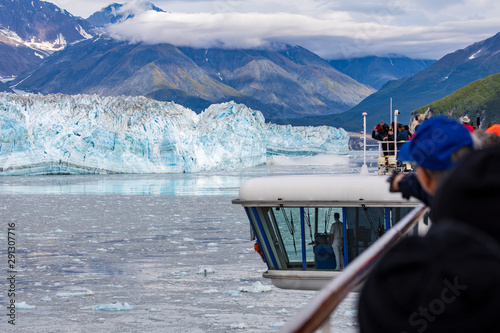 Glacier Cruise  photo
