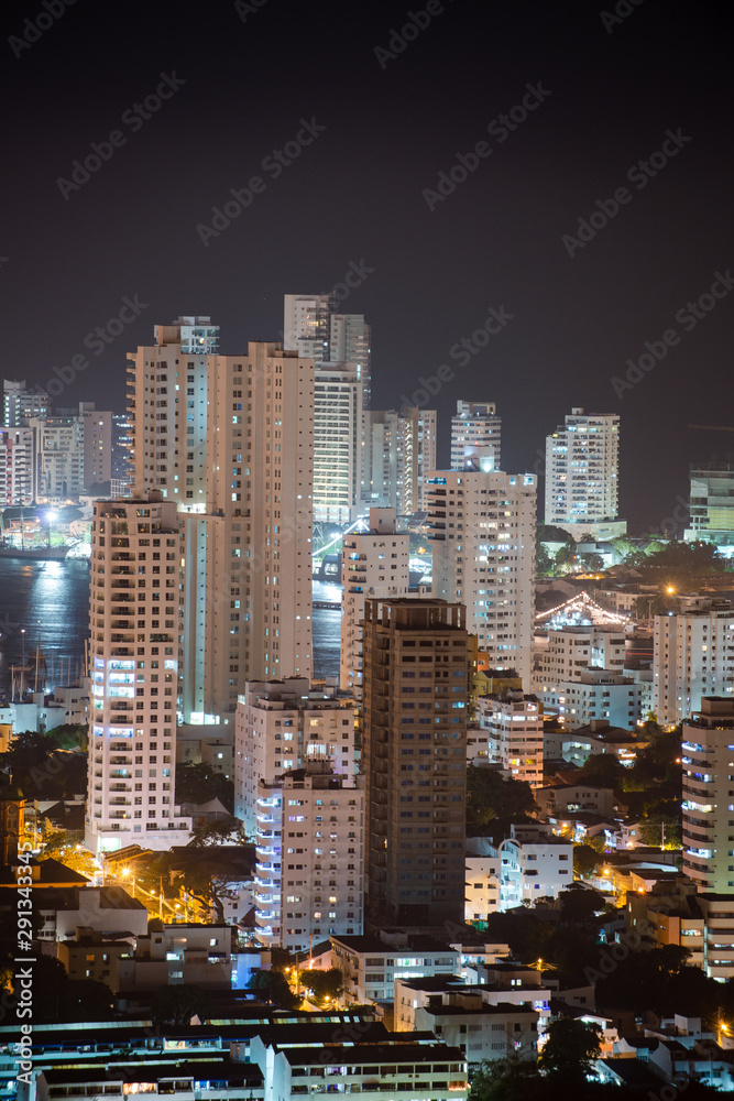 Ciudad Amurallada, Cartagena Bolívar_Colombia,  mar y calles de la amurallada
