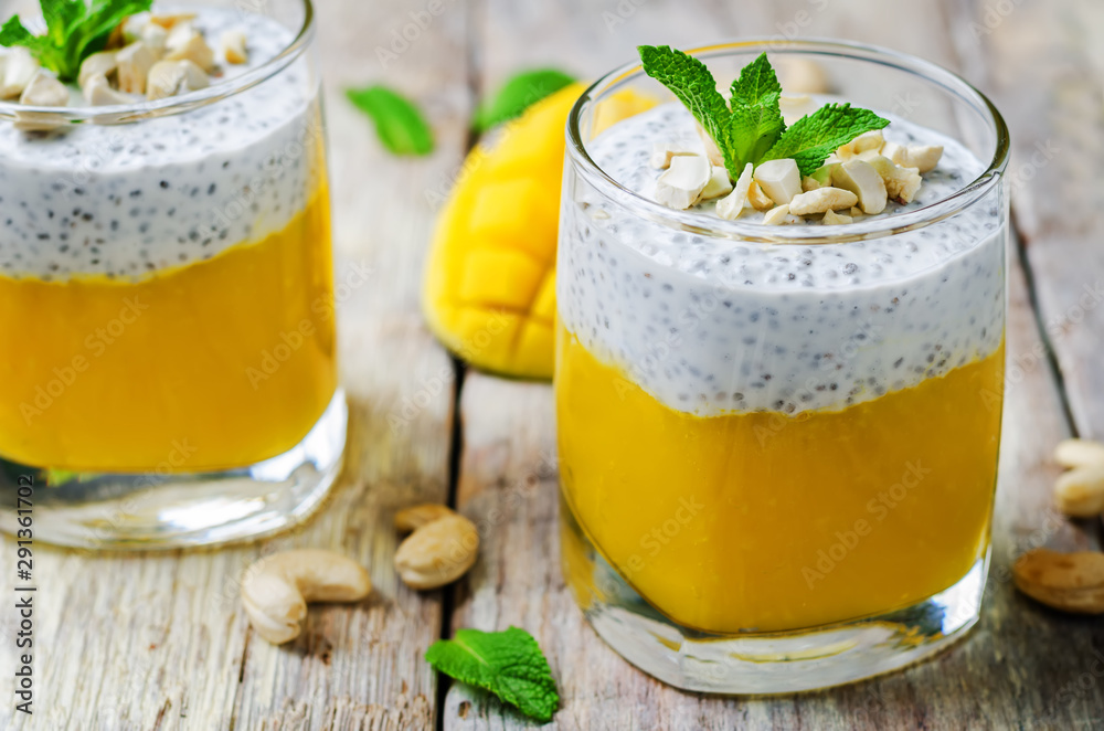 Mango Greek yogurt Chia seeds pudding with cashews Mango Greek yogurt Chia seeds pudding with cashews
