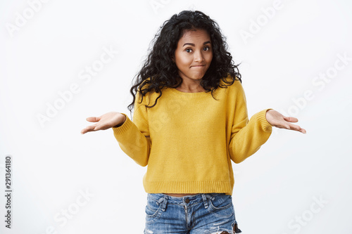 Foto Girl not know, cannot help