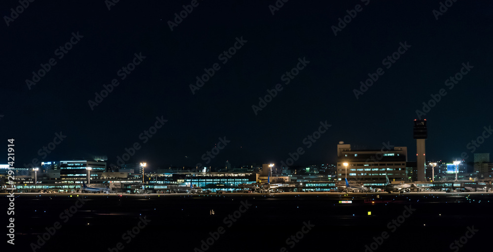 空港夜景