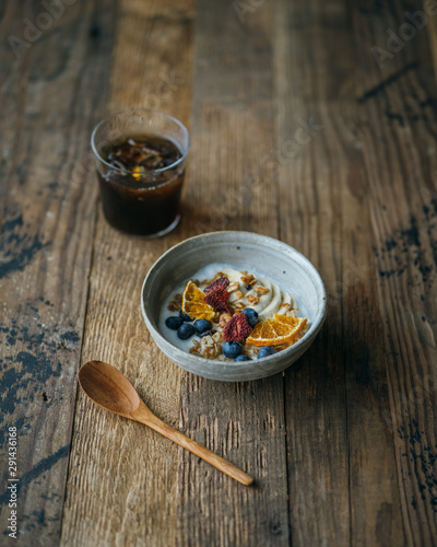 granola and yogurt bowl