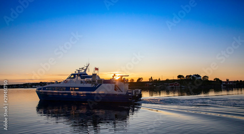 Speedboat Vegtind  - Sunset in Northern Norway © Gunnar E Nilsen