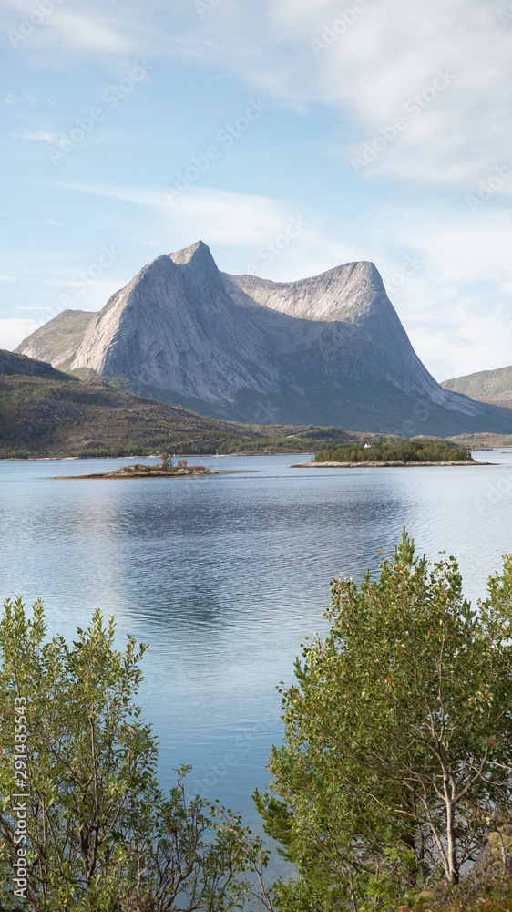 Berglandschaft in Norwegen mit See