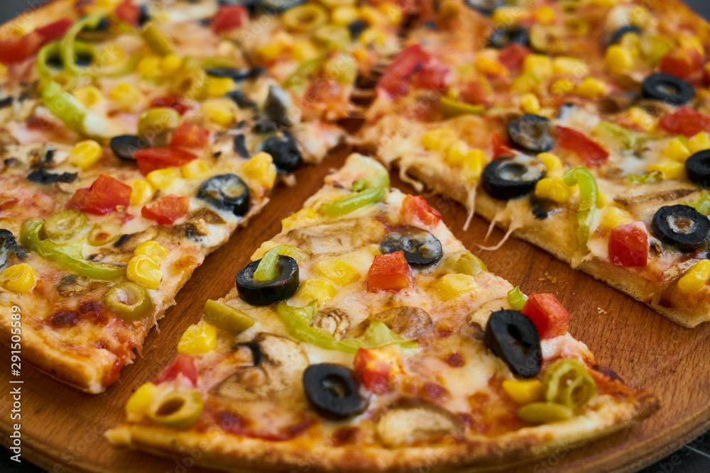 Delicious fresh vegetarian Italian pizza Delicious fresh vegetarian Italian pizza