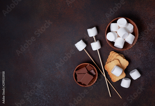 ingredients for cooking smore