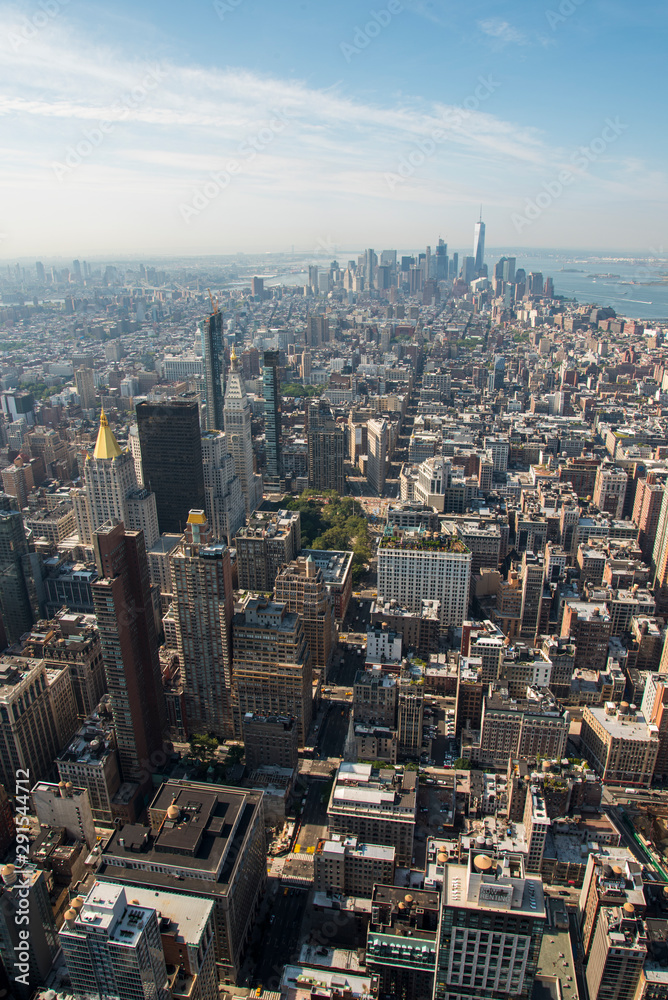 Panoramic View of the Empire State Building 01