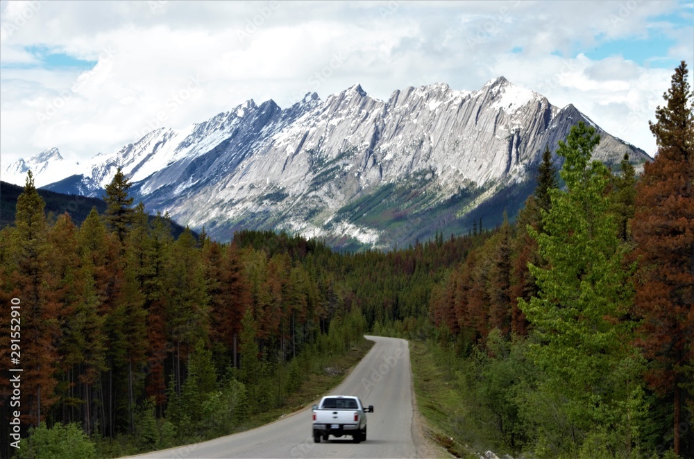 Scenic drive in the Canadian Rockies Scenic drive in the Canadian Rockies
