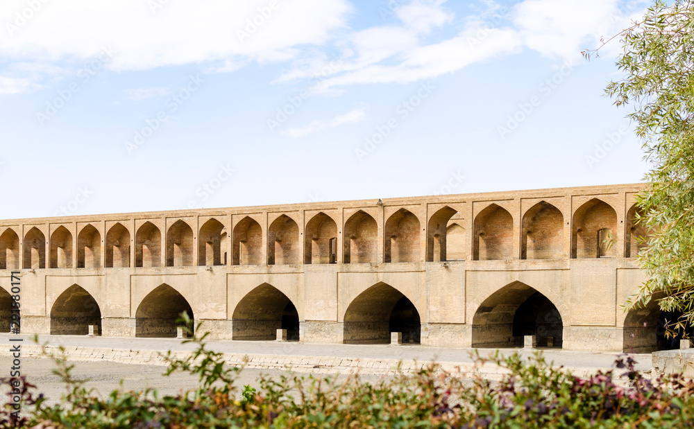 Obraz premium Siosepol historical bridge, Isfahan, Iran