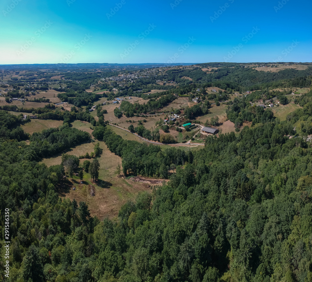 Travassac (Corrèze, France) - Vue aérienne en direction de Donzenac