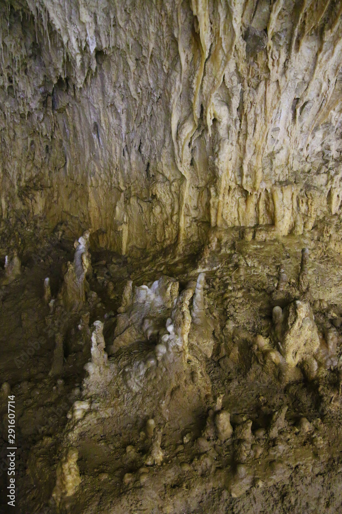 Grotte de Cholanche