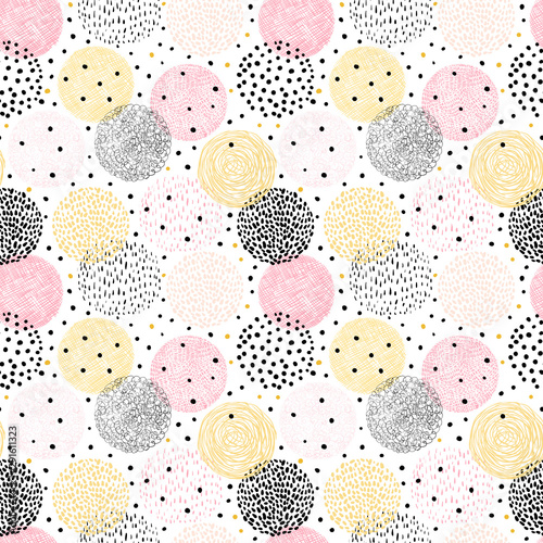 Vector seamless pattern with hand drawn geometric shapes - circles for gift wrapping and backgrounds