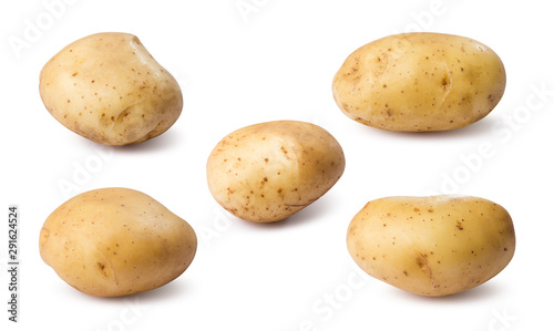 Fotografia New potato isolated on white background close up