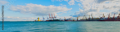 Port marine terminal © Vitaly Korovin