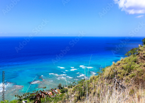 Fototapeta Naklejka Na Ścianę i Meble -  Beautiful Hawaii scenic coastline from Diamond Head Crater on Oahu