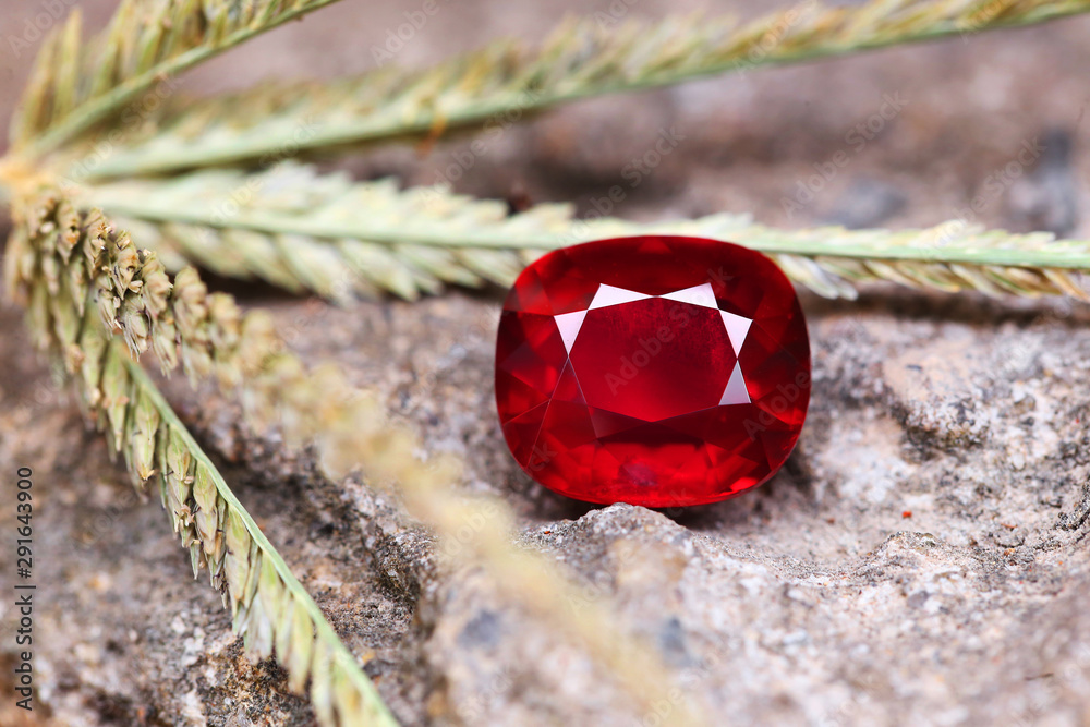 Red Gem Art and Decoration Gemstone RED RUBY Red Gem Art and Decoration Gemstone RED RUBY