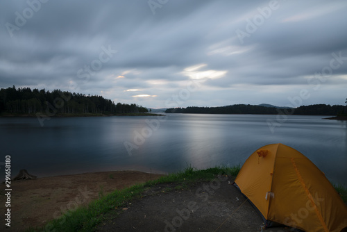 朱鞠内湖 湖畔のキャンプ