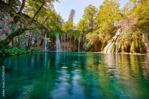 Fototapeta Naklejka Na Ścianę i Meble -  Beautiful scenery of Plitvice Lakes National Park in Croatia, UNESCO.