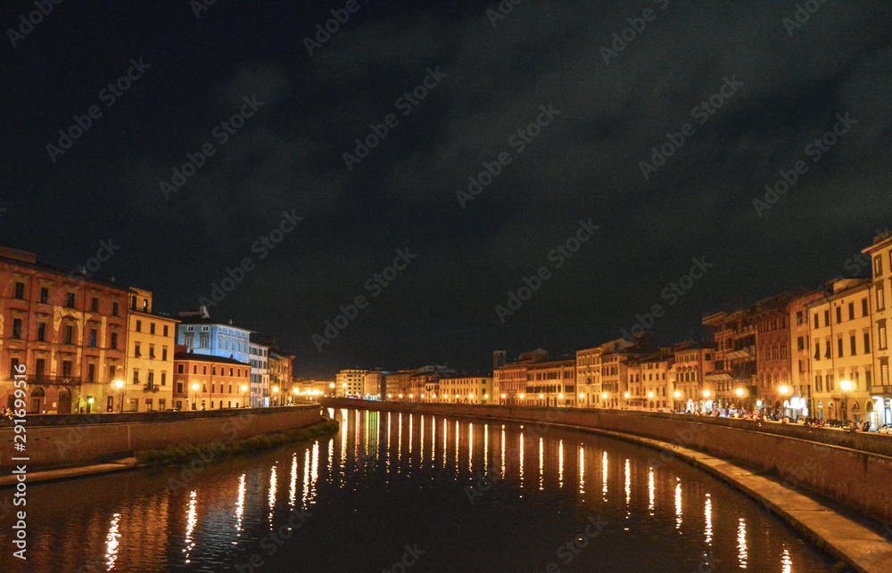 Noche en Pisa