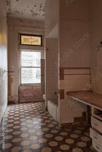 Murais de parede Vintage Bathroom - Abandoned Ohio State Reformatory Prison - Mansfield, Ohio