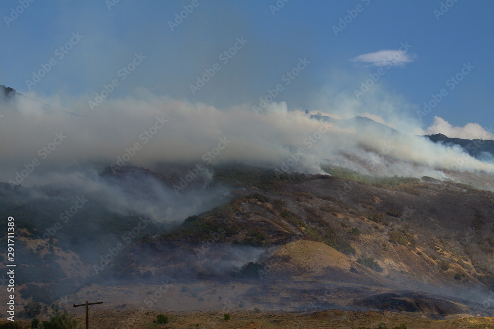Fototapeta premium Helicopter wild fire