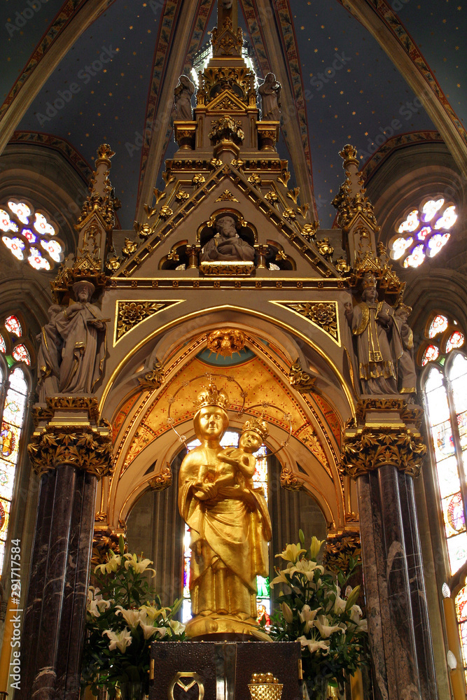 Virgin Mary with baby Jesus, statue on the main altar in Zagreb cathedral 