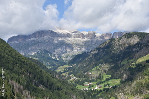 Sellagruppe, Marmorlada, Dolomiten, Piz Boe, Livinallongo del Col di Lana, Livinallongo, Belluno, Italien, Tal, Seitental, Buchenstein, Fodom, Venetien, Ornella, Alpen, Sella Gruppe, Dorf, Buchenstein photo