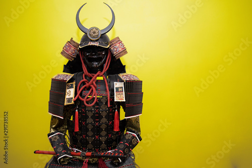 Quadro em tela black and red samurai armor with  background