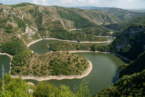 Wallpaper Mural Uvac Canyon und Stausee in Serbien Torontodigital.ca
