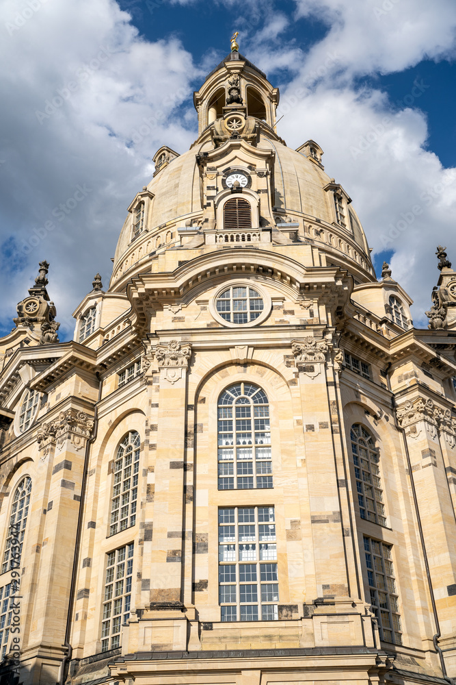Die Frauenkirche in Dresden in Sachsen