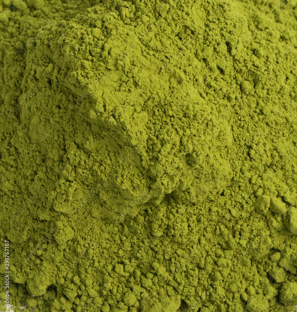 Obraz premium matcha green tea on a white background