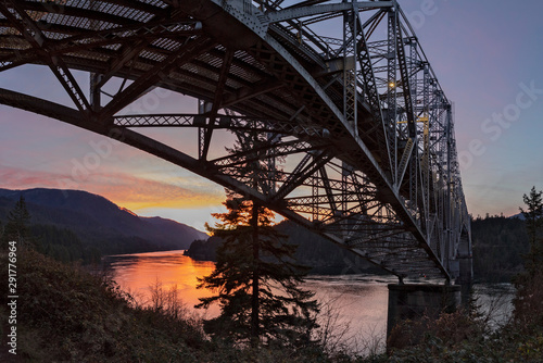 Bridge of the Gods photo